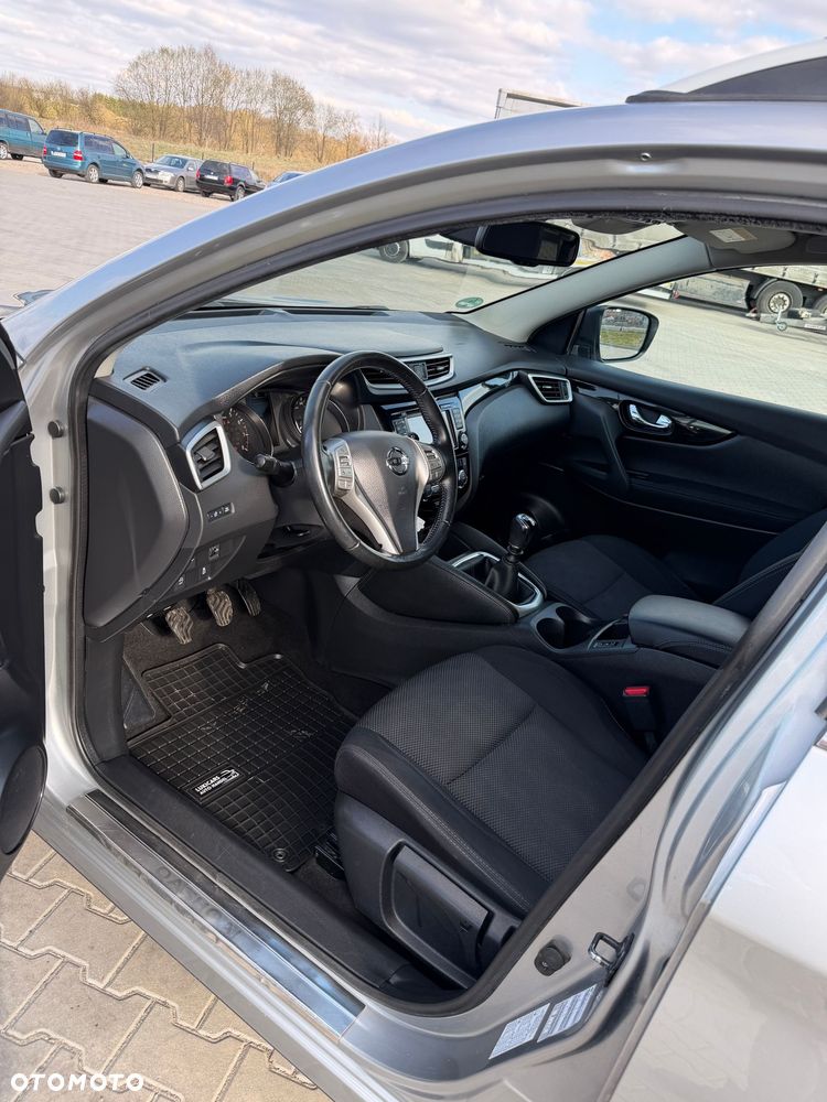 Nissan Qashqai 1.6 DIG-T N-Vision - 16