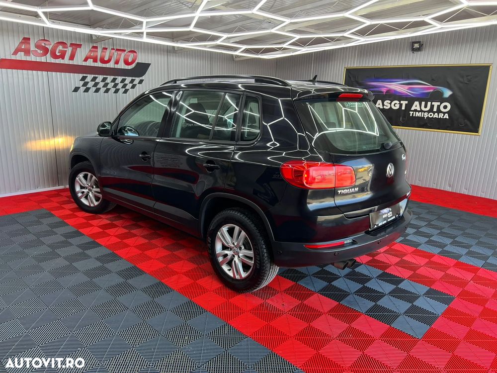 Volkswagen Tiguan - 5