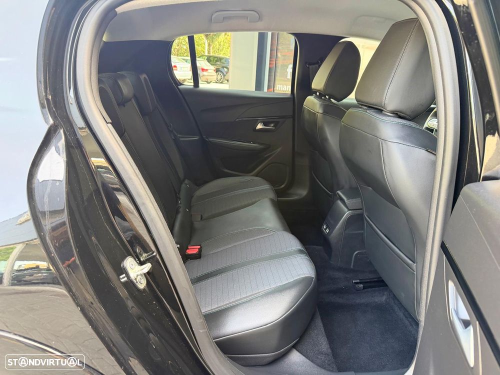 Peugeot e-208 Allure - 19