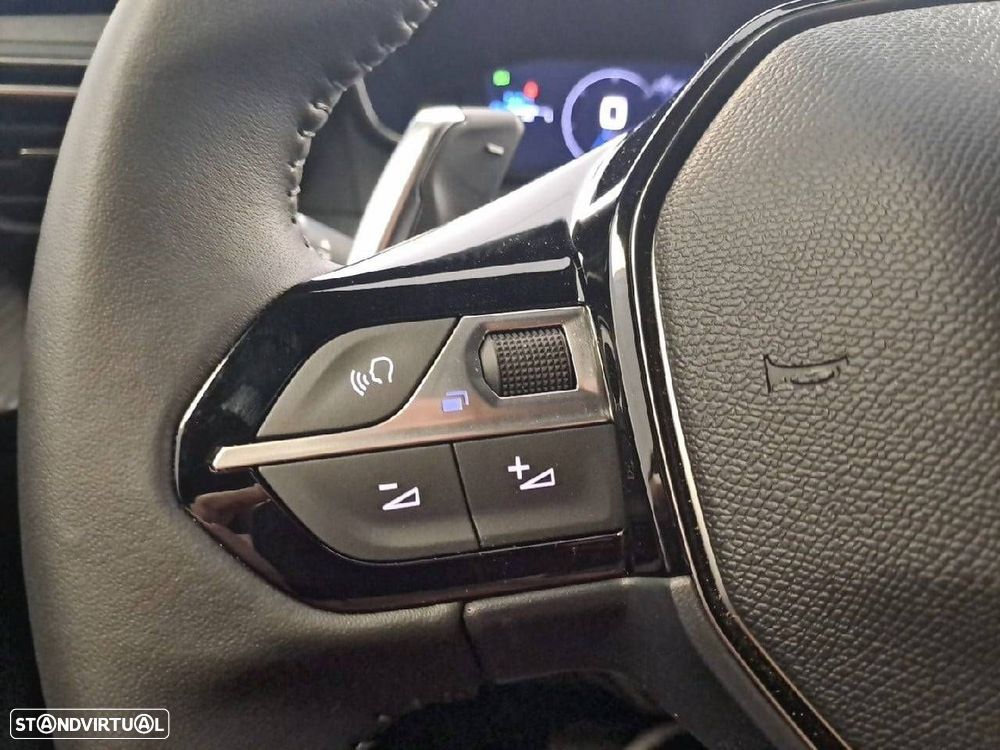 Peugeot 2008 1.2 Hybrid Allure e-DCS6 - 8