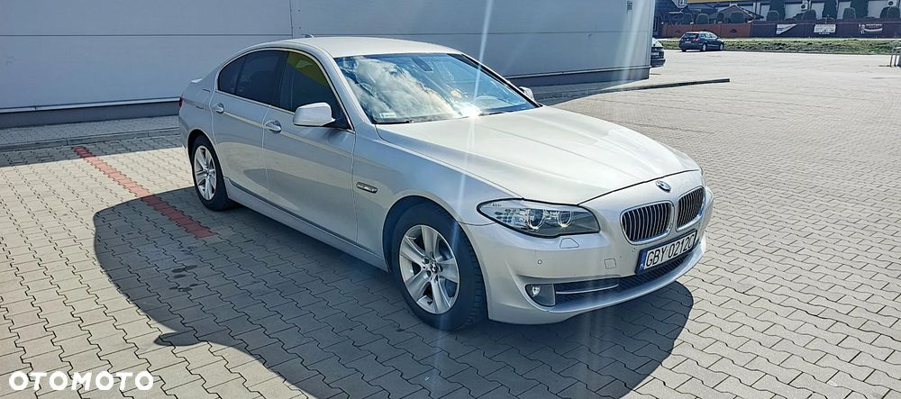 BMW Seria 5 520i - 10