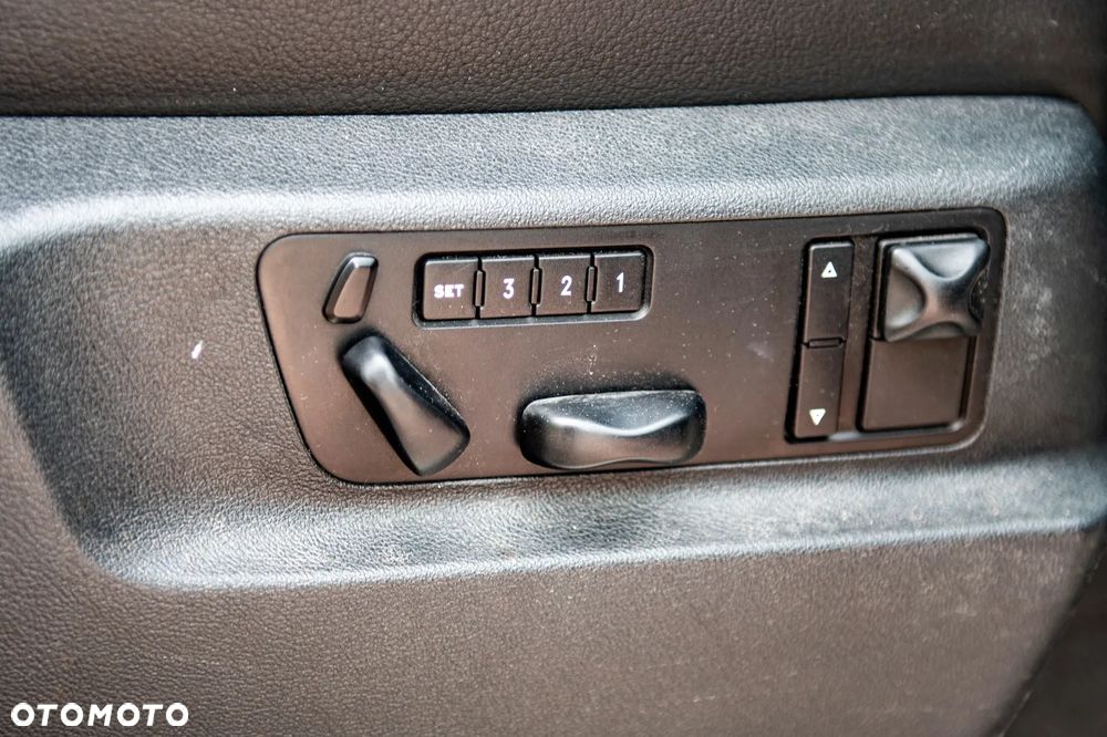 Porsche Cayenne Turbo - 10