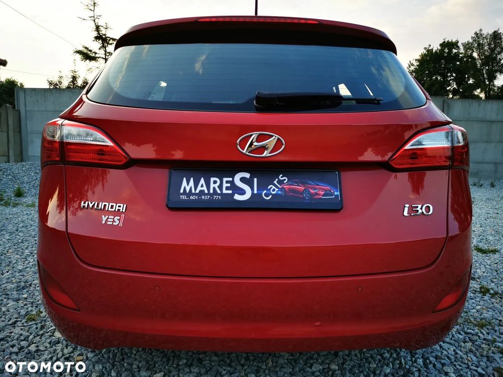 Hyundai i30 blue Kombi 1.6 GDi YES Gold - 22