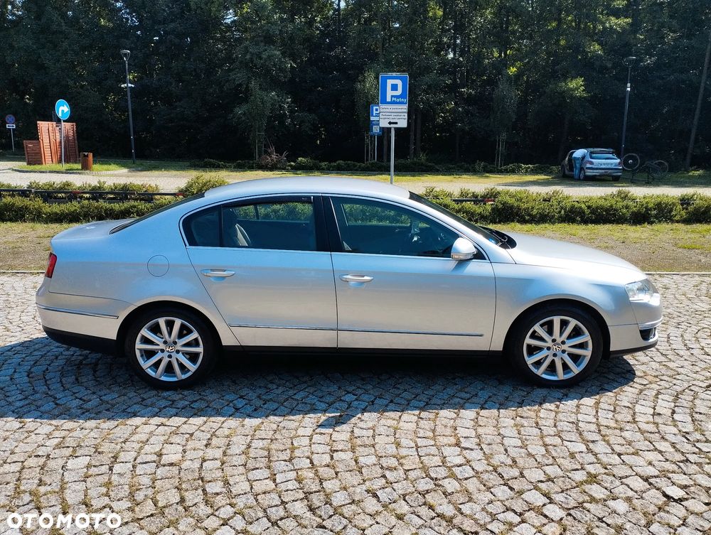 Volkswagen Passat 2.0 TDI DSG Highline - 15