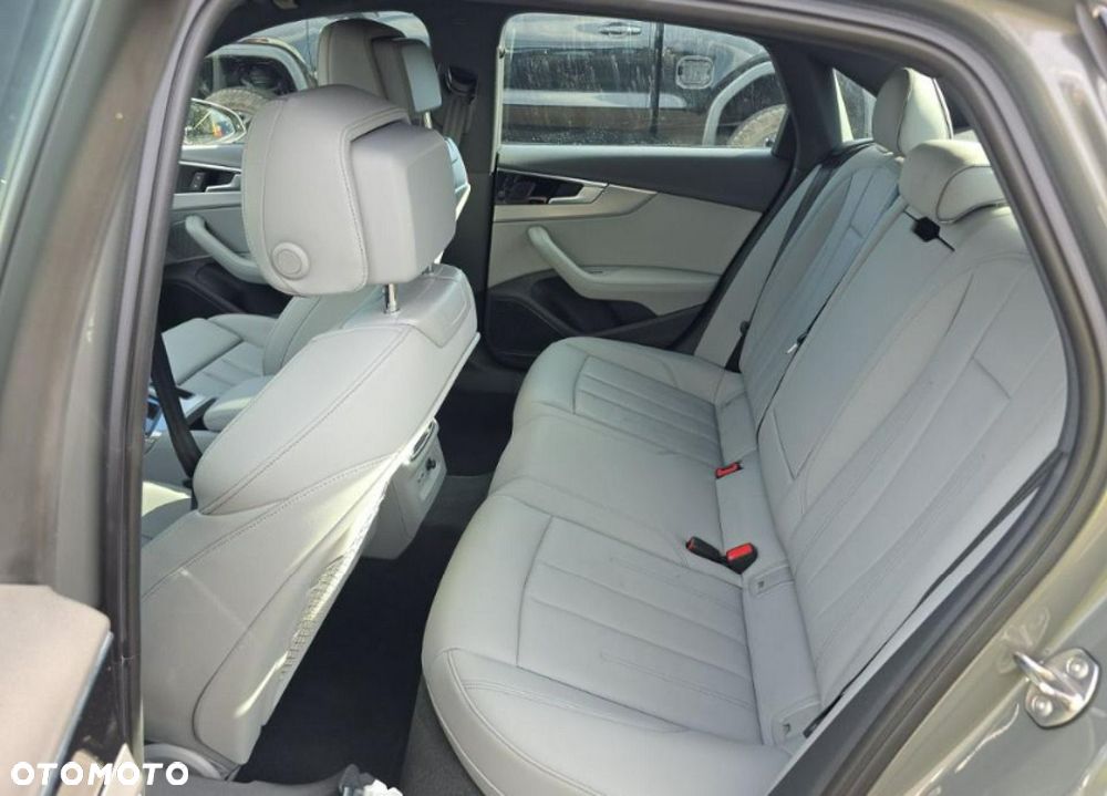 Audi A4 Limousine 45 TFSI quattro S tronic S line - 11