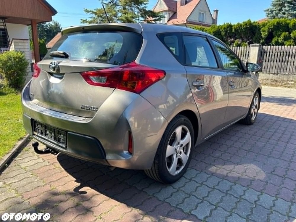 Toyota Auris 1.33 Dual-VVT-i - 4