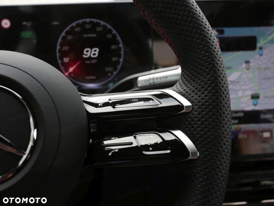 Mercedes-Benz CLA - 9