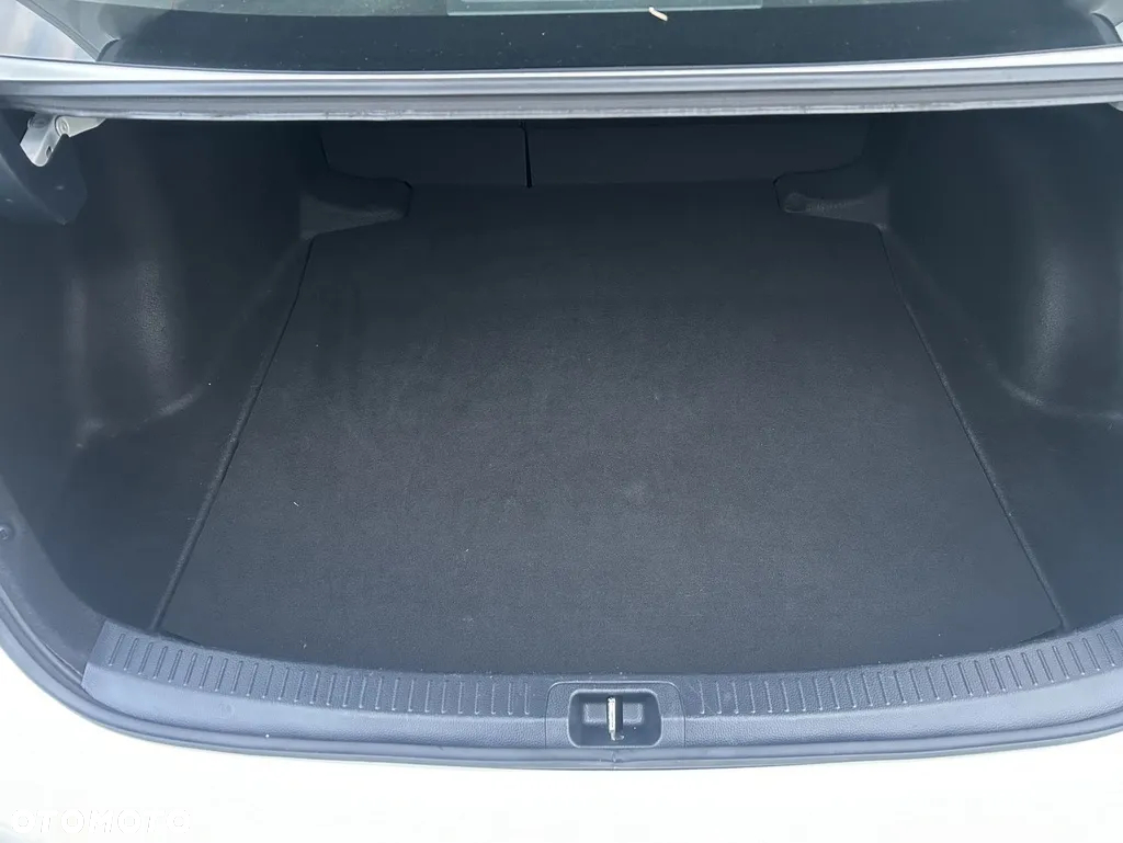 Toyota Corolla 1.5 Comfort - 27