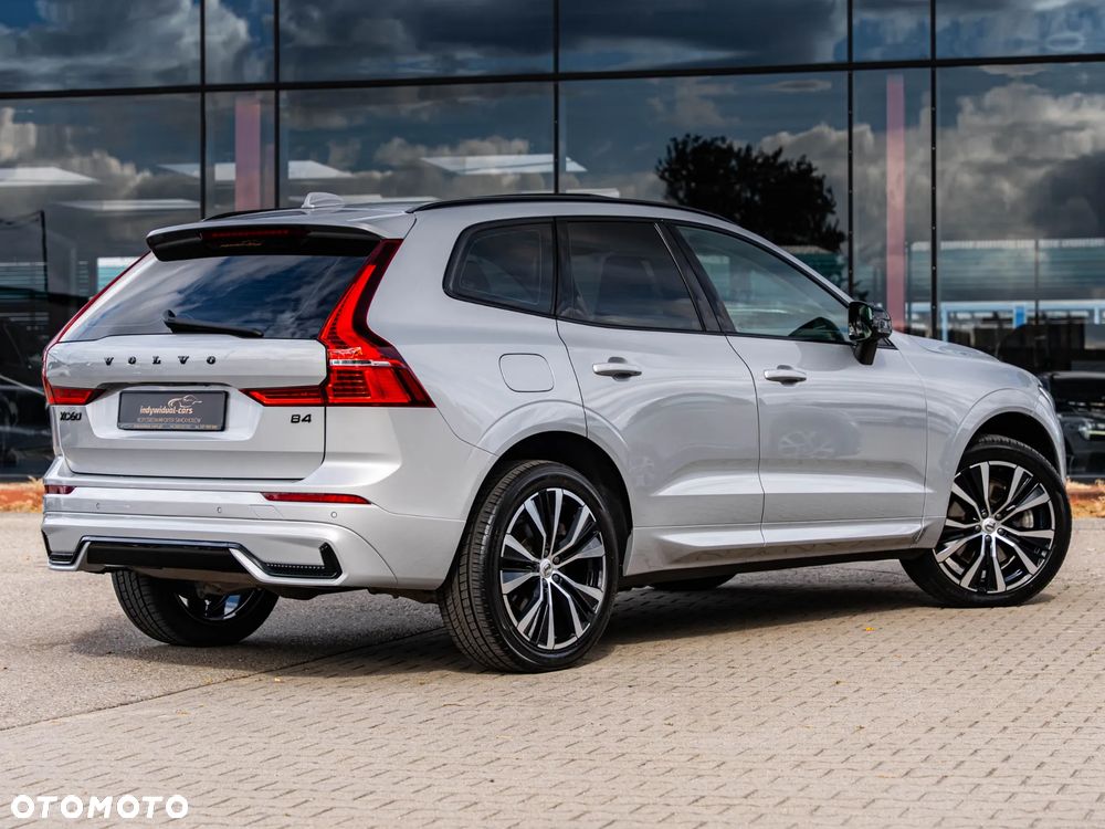 Volvo XC 60 B4 D Plus Dark - 13