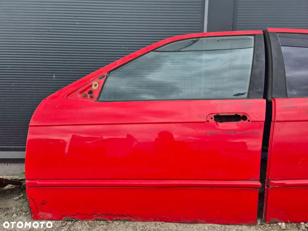 DRZWI PRZEDNIE TYLNE PRAWE CZERWONE BMW E36 - 4