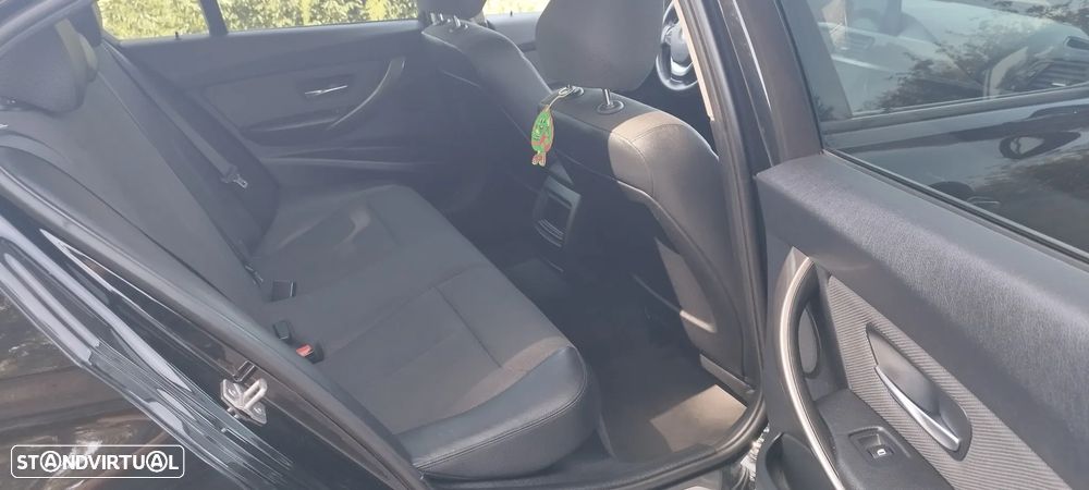 BMW 318 d Line Modern - 14