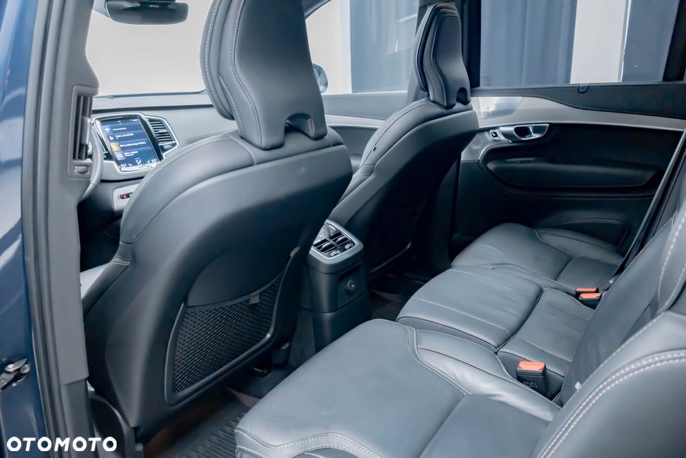 Volvo XC 90 T8 AWD Plug-In Hybrid R-Design 7os - 34