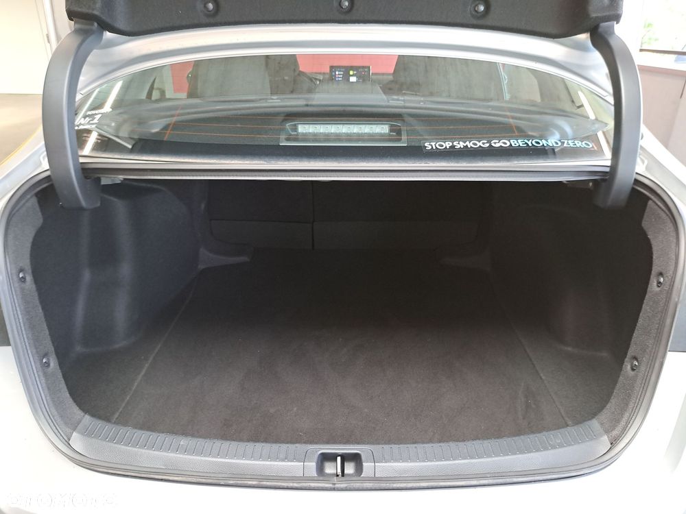 Toyota Corolla 1.8 Hybrid Comfort - 10