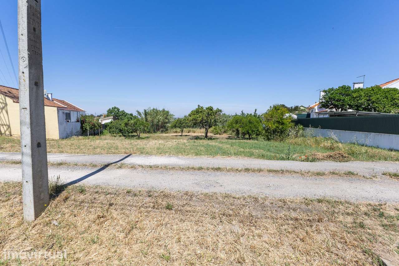 Terreno Urbano com 1.930m² em Coina - Grande imagem: 5/10