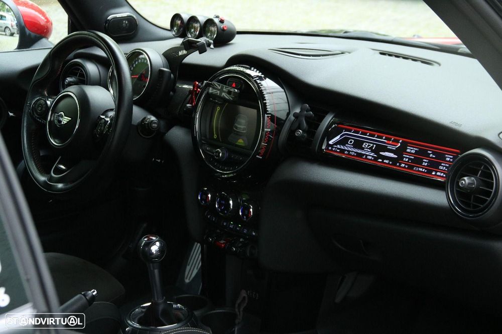MINI 3 Portas John Cooper Works Essential - 15
