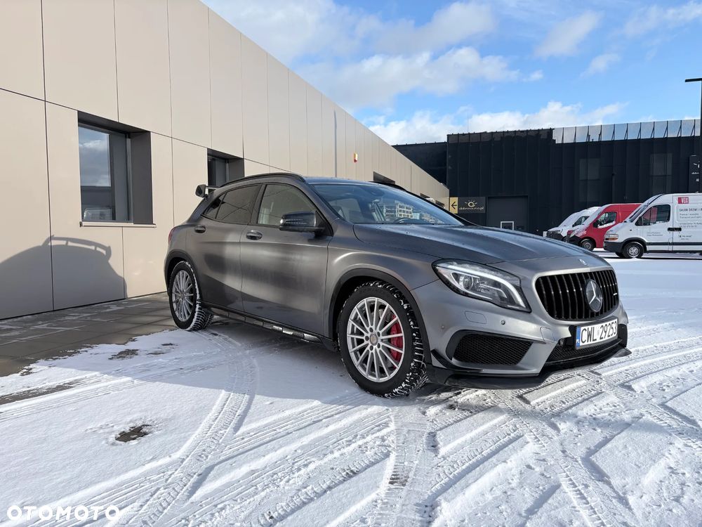Mercedes-Benz GLA 45 AMG 4-Matic - 6