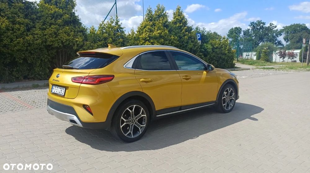 Kia XCeed 1.4 T-GDI L Business Line DCT - 4
