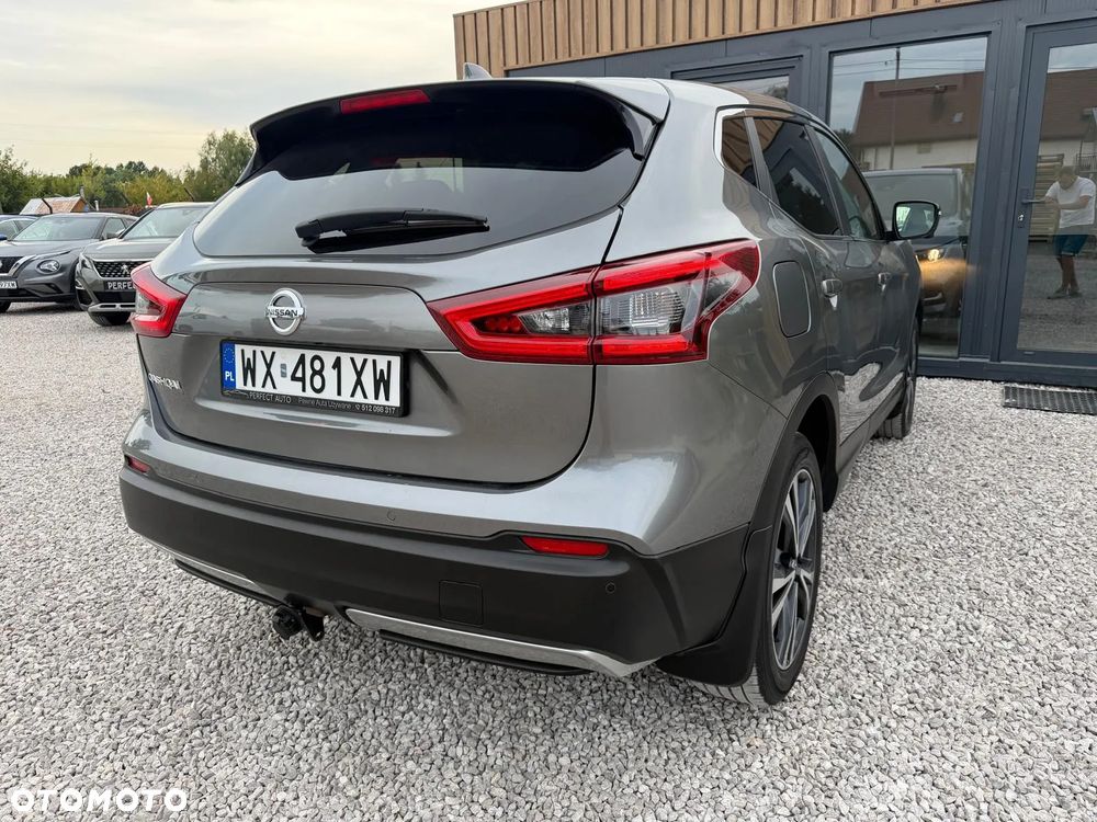 Nissan Qashqai 1.3 DIG-T N-Connecta DCT - 13