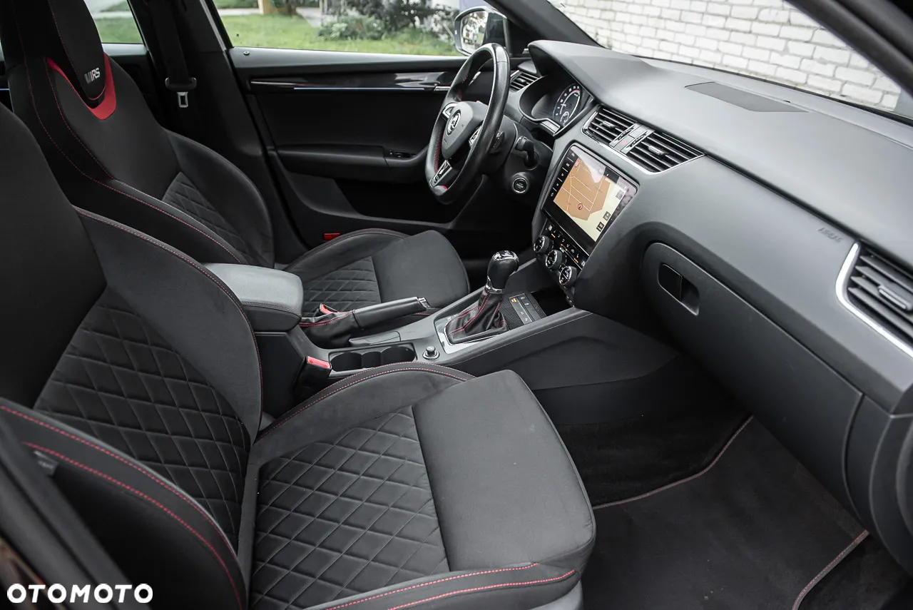 Skoda Octavia Combi 2.0 TDI 4x4 DSG RS - 20