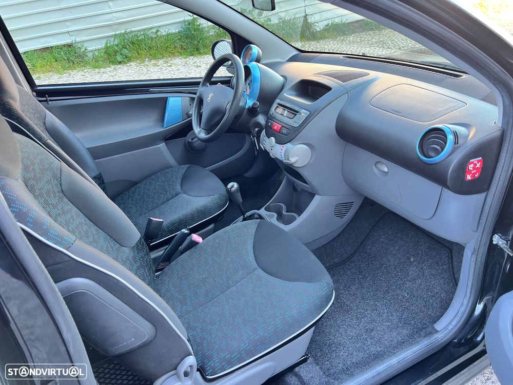 Peugeot 107 1.0 Millesim 200 - 21