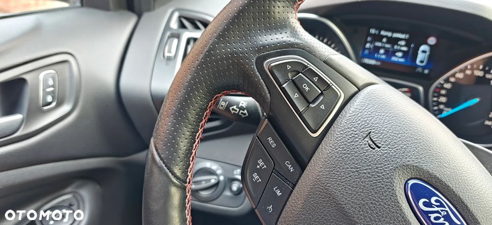Ford Kuga 1.5 EcoBoost FWD ST-Line X - 25