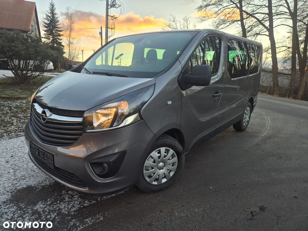 Opel Vivaro - 1