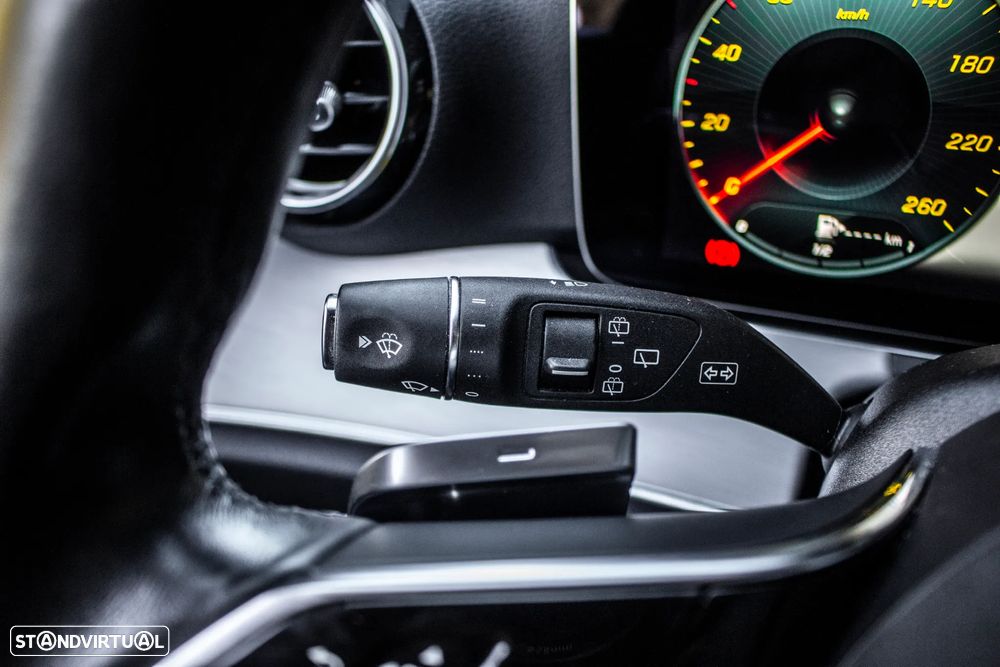 Mercedes-Benz E 300 de Avantgarde 4Matic - 17