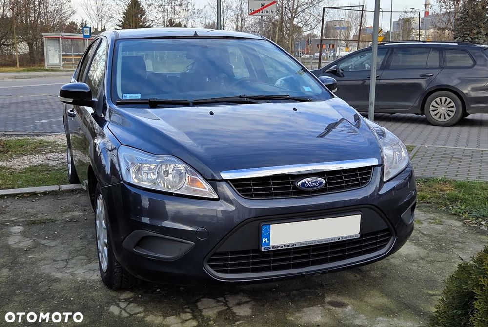 Ford Focus 1.6 Ambiente - 4