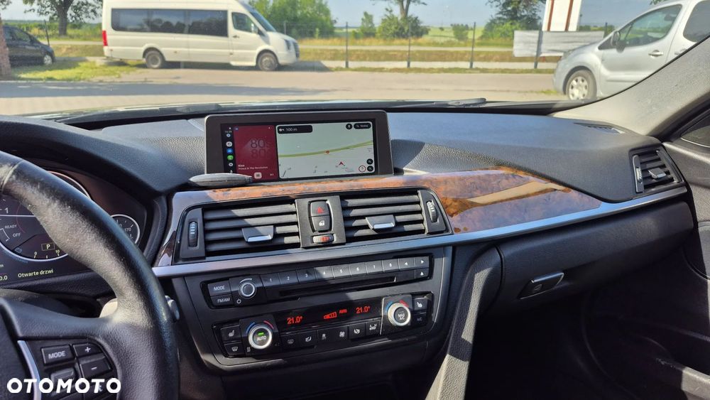 BMW Seria 3 328i xDrive - 9