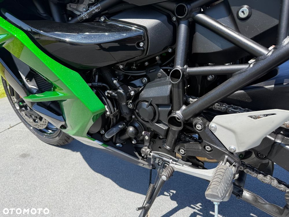 Kawasaki Ninja H2 SX - 25