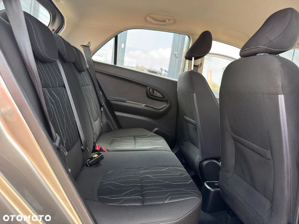 Kia Picanto 1.0 Fifa World Cup Edition - 24