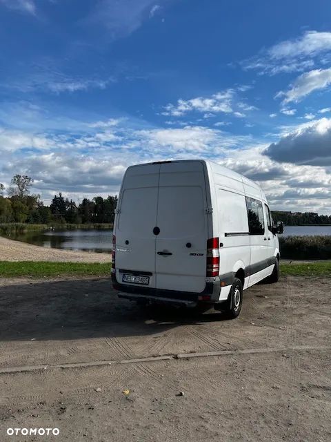 Mercedes-Benz Sprinter - 11