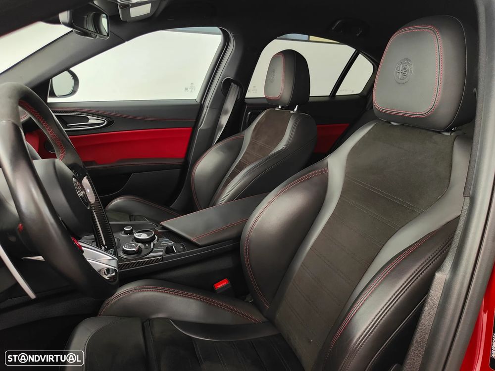 Alfa Romeo Giulia 2.9 Bi-Turbo Quadrifoglio AT8 - 45