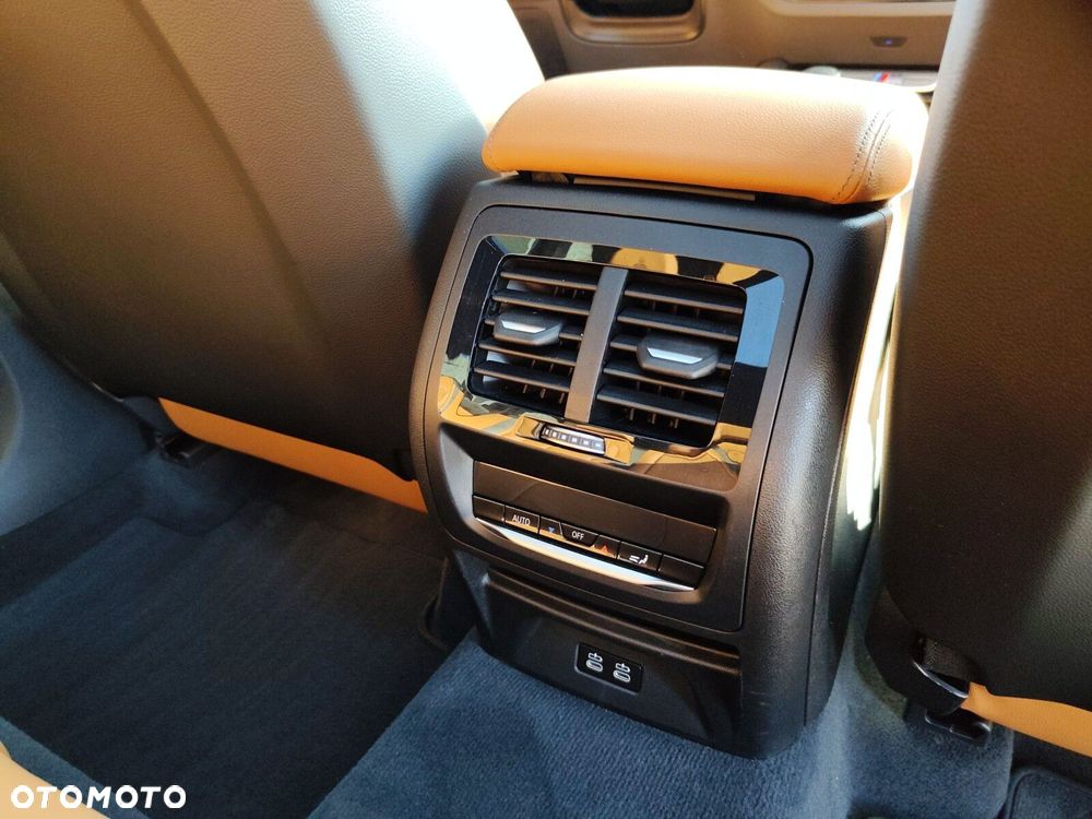 BMW X3 xM40i mHEV - 22