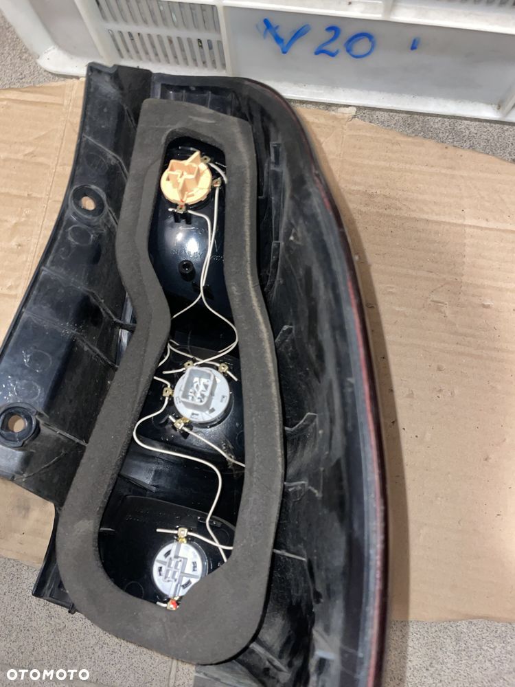 Lampa / reflektor Toyota Land Cruiser IV 120 lewy tył (ORYGINALNE) - 2