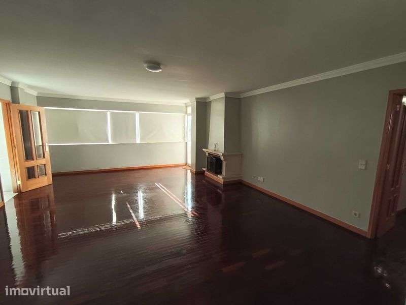 T3 Espaçoso com Garagem em Ferreiros Braga - Grande imagem: 2/9