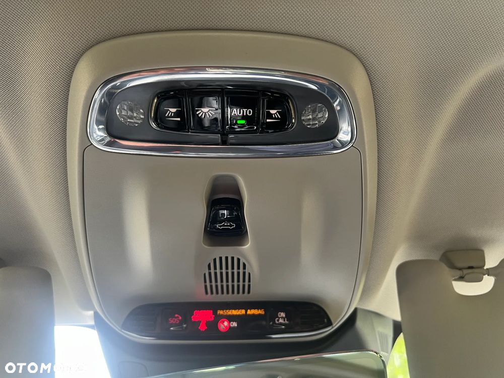 Volvo V60 T6 AWD Recharge Geartronic Inscription Expression - 28