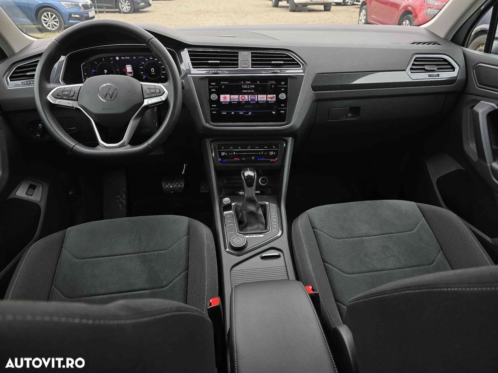 Volkswagen Tiguan - 11
