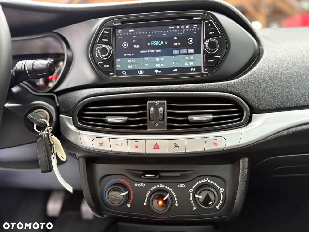 Fiat Tipo 1.4 16V Easy - 27