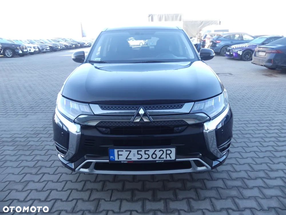 Mitsubishi Outlander ver-2-0-instyle-plus-4wd-cvt - 2
