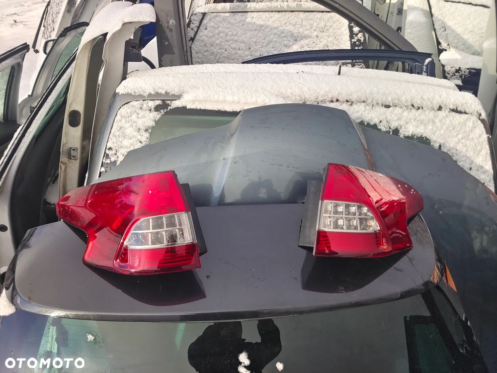 CITROEN C5 III LIFT kombi lampa tył tylna prawa lewa