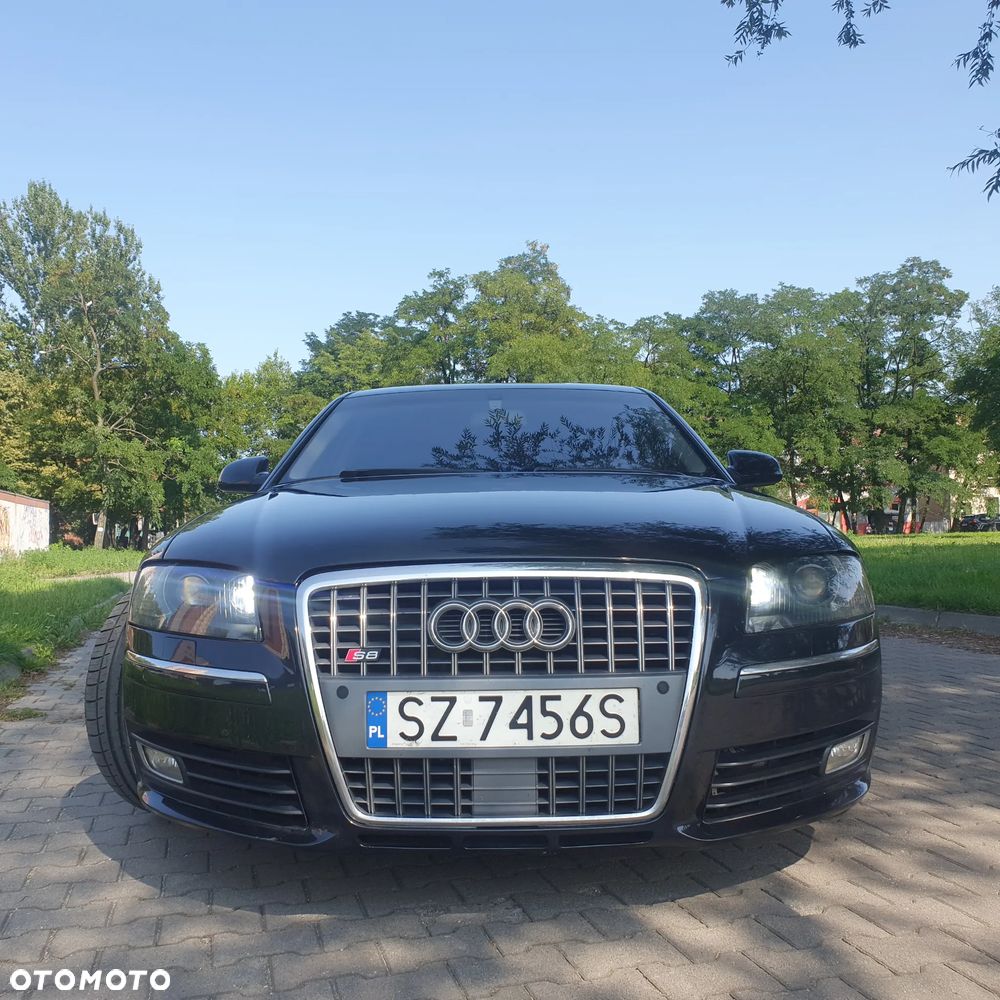 Audi A8 - 3