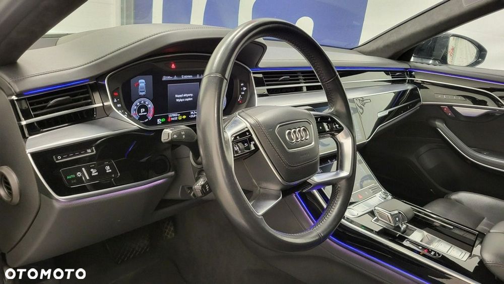 Audi A8 - 12