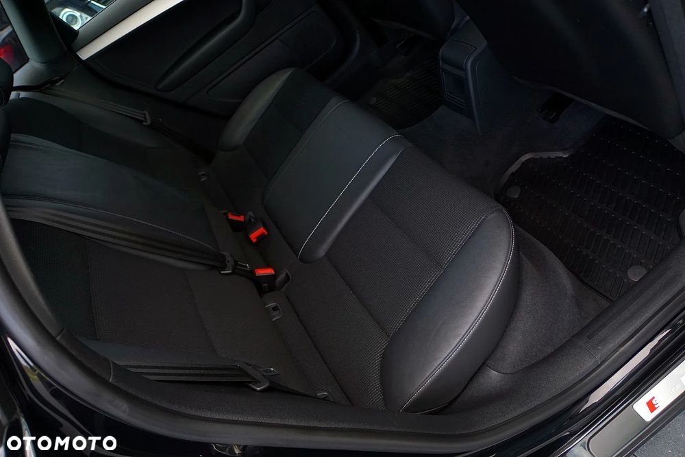 Audi A3 Sportback 2.0 TDI DPF S line Sportpaket plus - 28