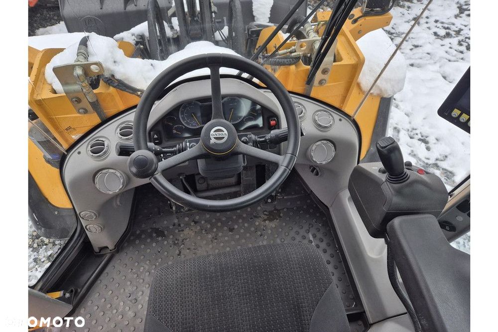 Volvo L 180 H - 23