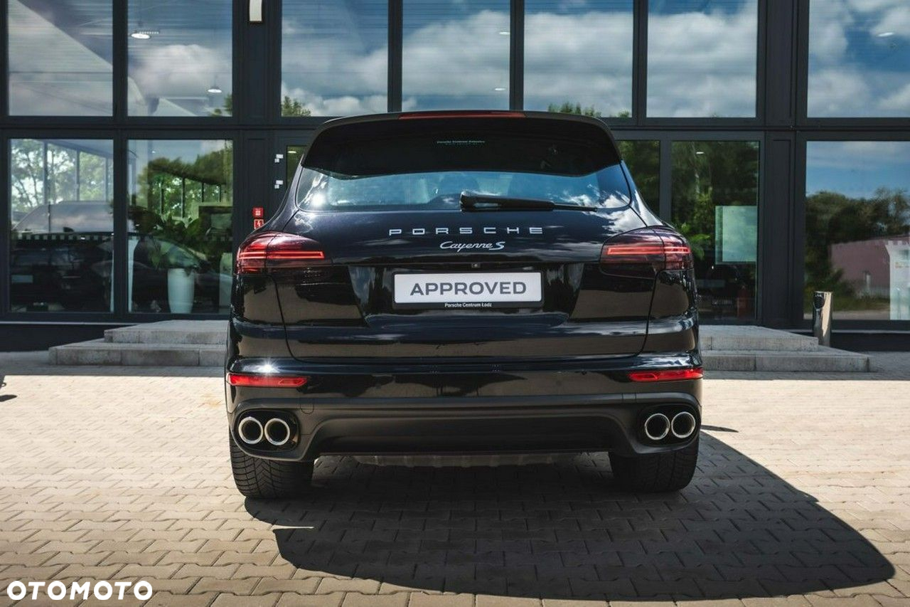 Porsche Cayenne - 5