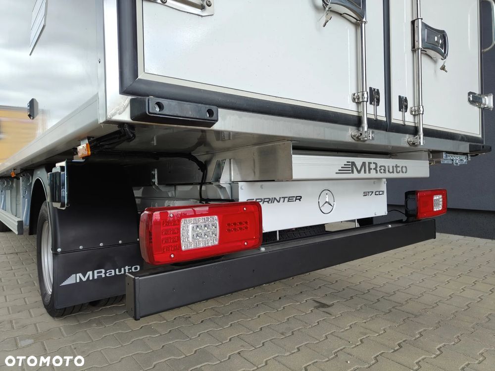 Mercedes-Benz Sprinter - 9