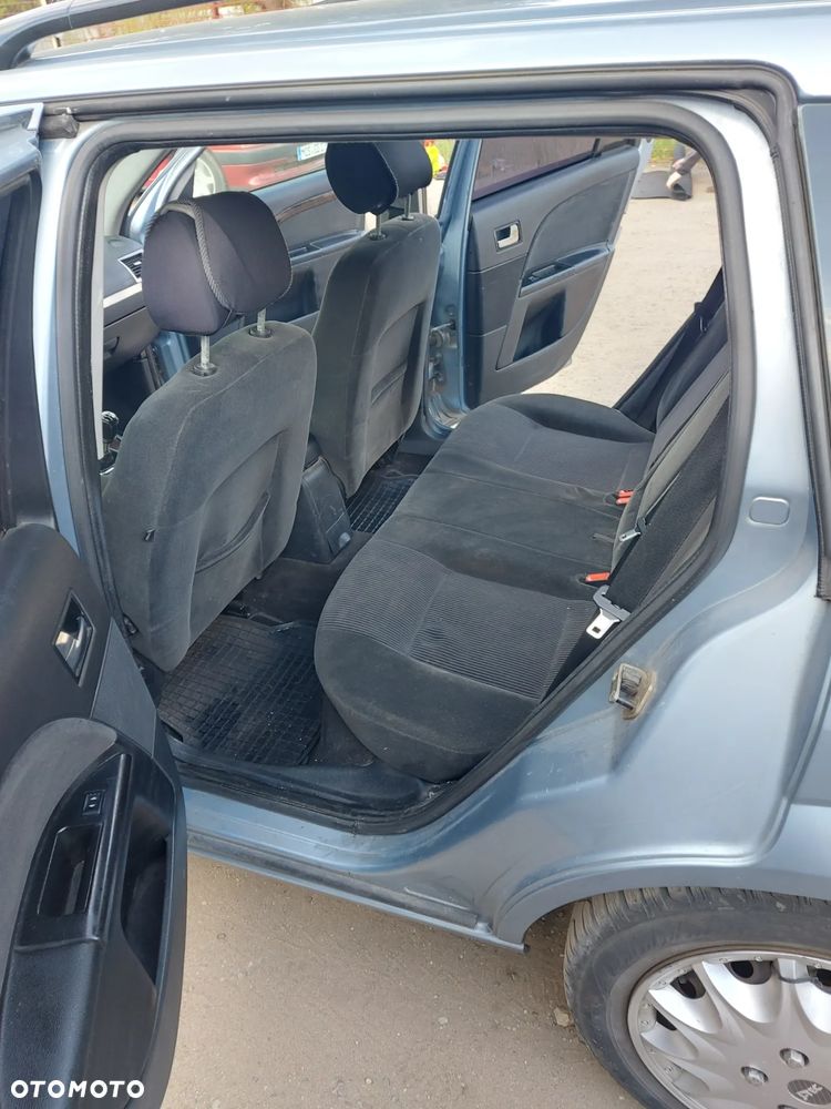 Ford Mondeo 2.0 Ghia - 13
