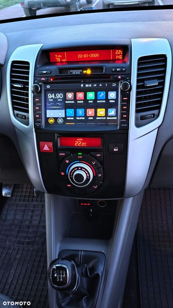 Kia Venga - 13