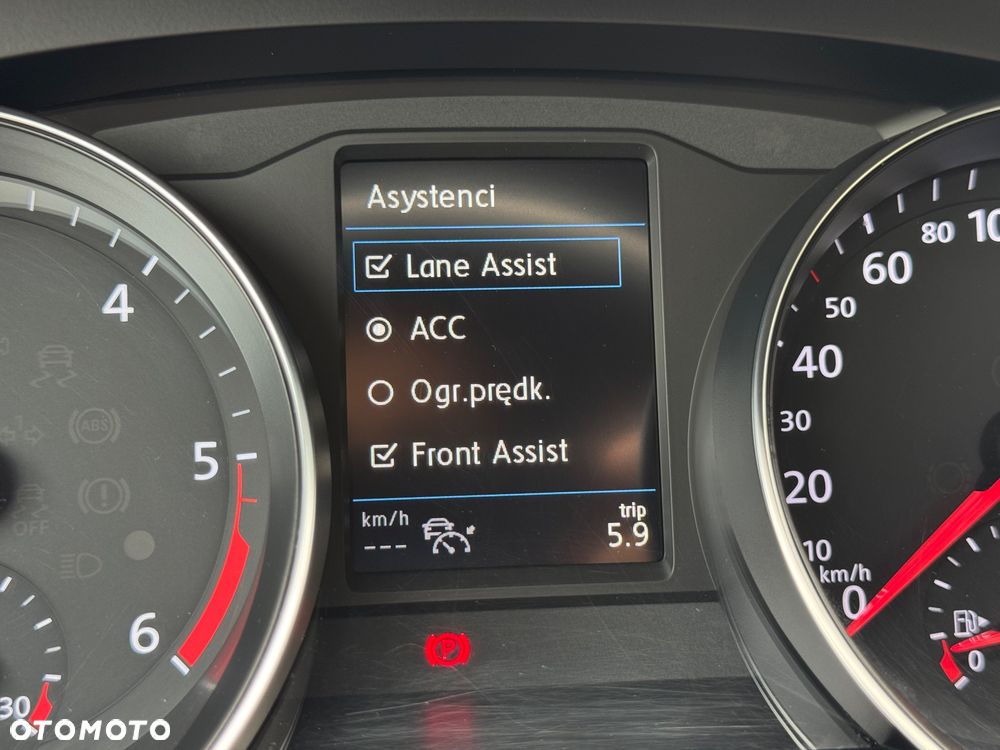 Volkswagen Passat Variant 2.0 TDI SCR Business - 36